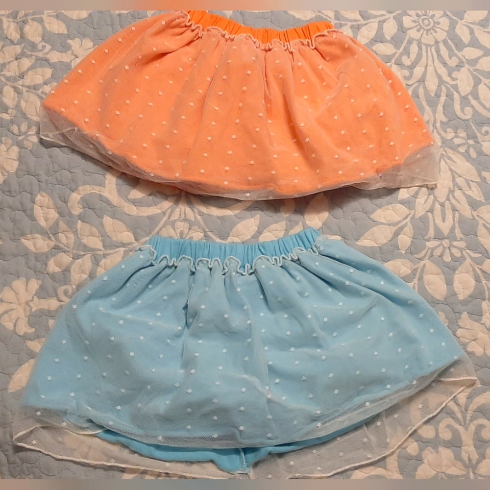 Lot of 2 Magpie and Mabel Baby girl skirts/ skorts. Both 12 months